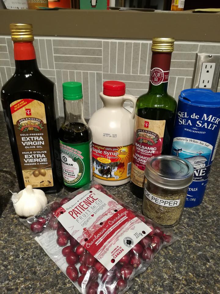 Balsamic_Cranberry_Chicken_01