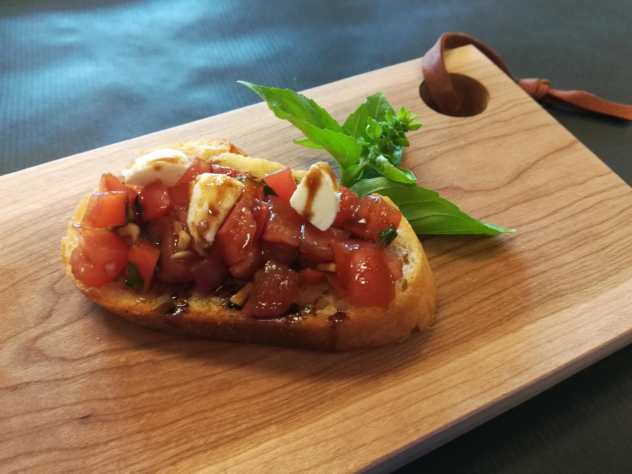 Caprese_Bruschetta_03