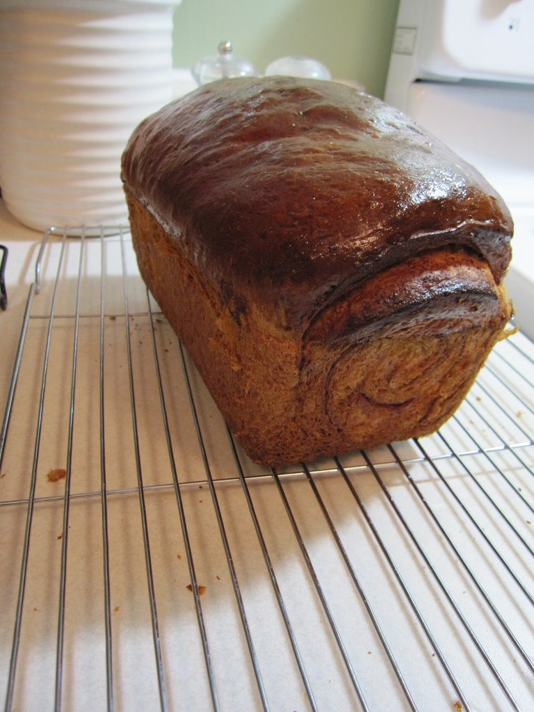 Cinnamon_Swirl_Bread_02a