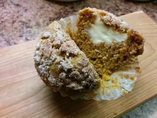 Pumpkin_Cheesecake_Muffins_03